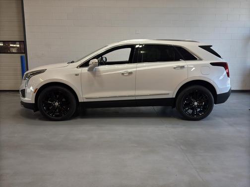 Crystal White Tricoat 2024 Cadillac XT5 Premium Luxury