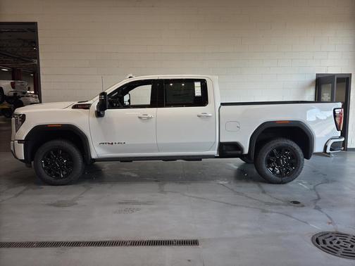 2026 GMC Sierra 2500 AT4