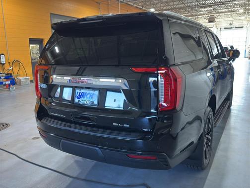 2022 GMC Yukon XL SLE