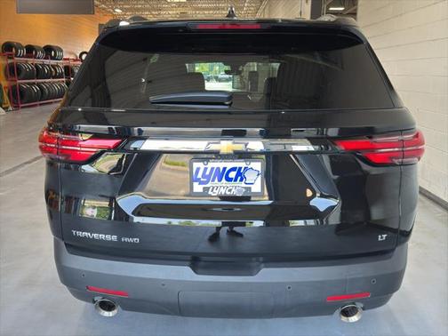 2023 Chevrolet Traverse LT Leather