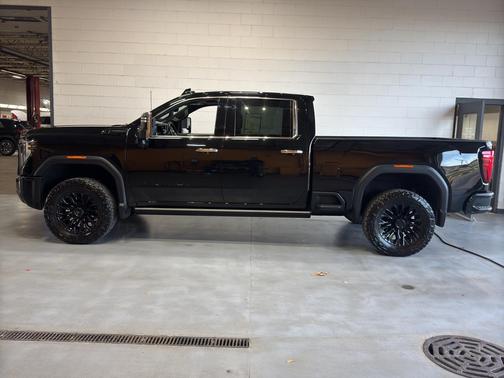 2024 GMC Sierra 3500 Denali