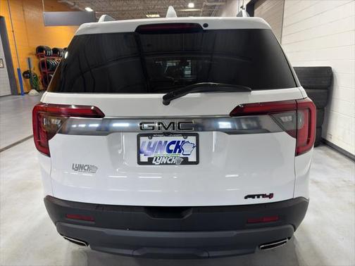 2023 GMC Acadia AWD AT4