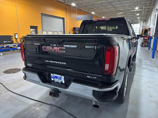 2023 GMC Sierra 2500 SLT