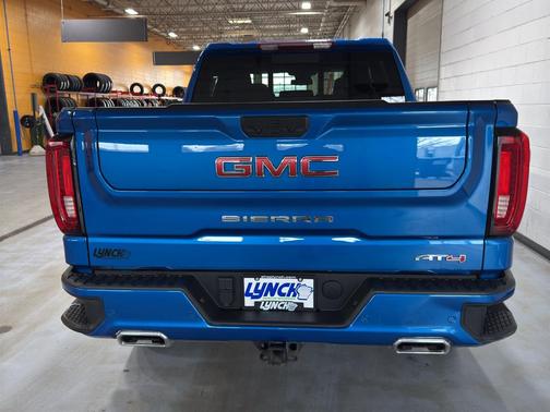 2022 GMC Sierra 1500 AT4