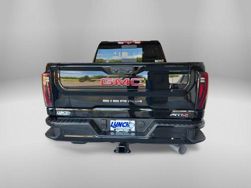 2025 GMC Sierra 2500 AT4