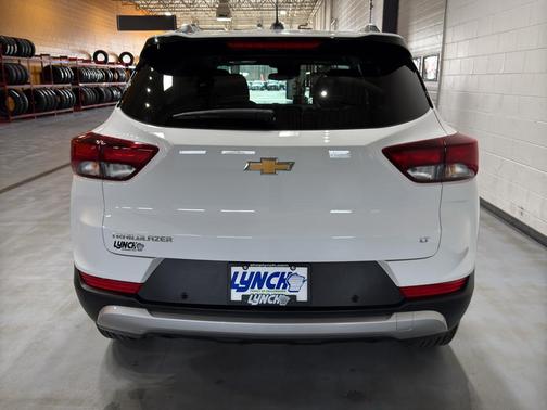 Summit White 2024 Chevrolet Trailblazer LT