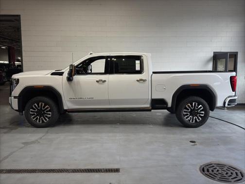 2025 GMC Sierra 3500 Denali