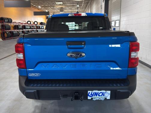 VELOCITY BLUE METALLIC 2022 Ford Maverick XLT