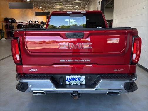 Cayenne Red Tintcoat 2022 GMC Sierra 1500 SLT