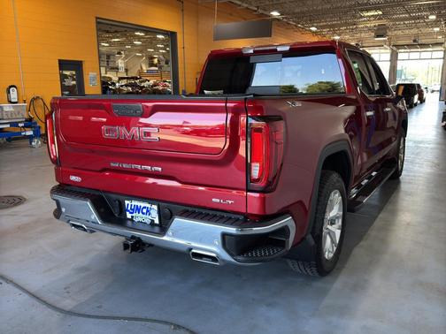 Cayenne Red Tintcoat 2022 GMC Sierra 1500 SLT