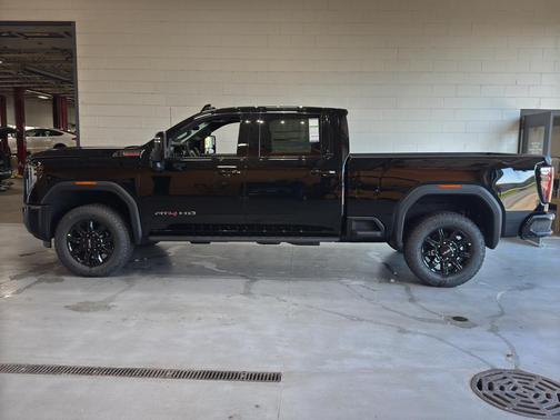 2026 GMC Sierra 2500 AT4