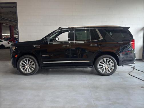 Onyx Black 2022 GMC Yukon Denali