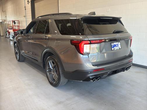 CARBONIZED GRAY METALLIC 2026 Ford Explorer ST