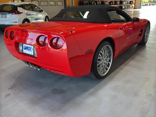 2004 Chevrolet Corvette Base