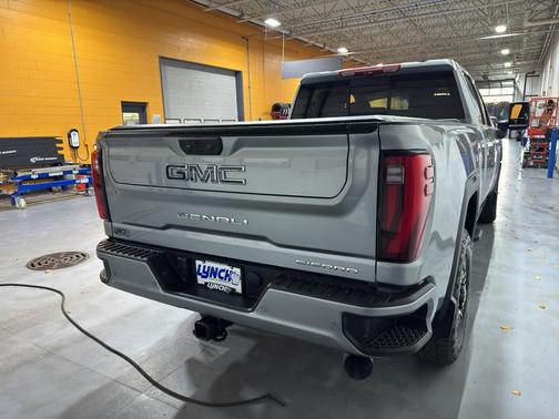 2025 GMC Sierra 3500 Denali