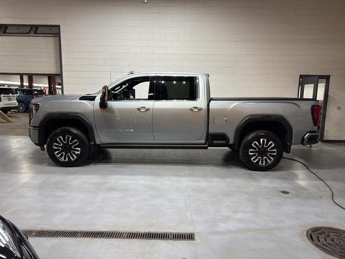 2025 GMC Sierra 3500 Denali