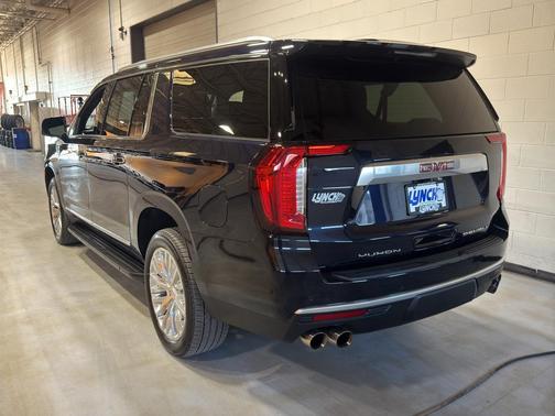 Midnight Blue Metallic 2024 GMC Yukon XL Denali