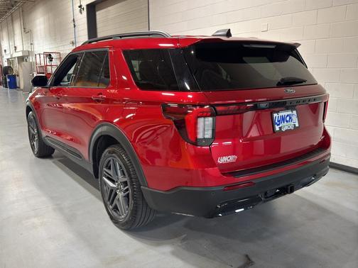 RAPID RED MET TINTED CC 2025 Ford Explorer ST-Line