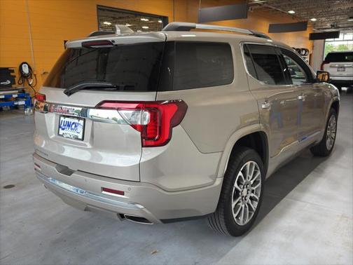 2022 GMC Acadia Denali
