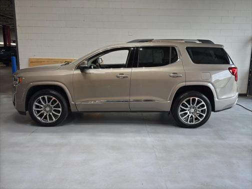 2022 GMC Acadia Denali