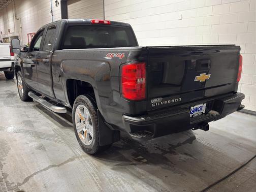 2017 Chevrolet Silverado 1500 Custom