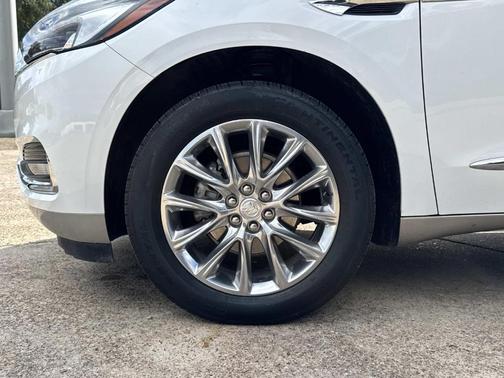 2021 Buick Enclave Essence