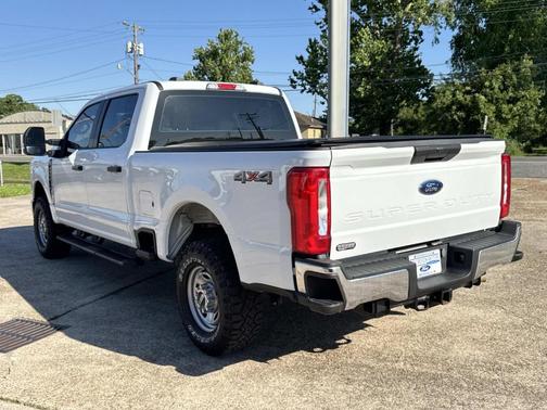 Oxford White 2024 Ford F-250 XL