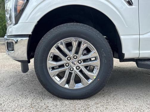 Star White 2026 Ford F-150 Lariat