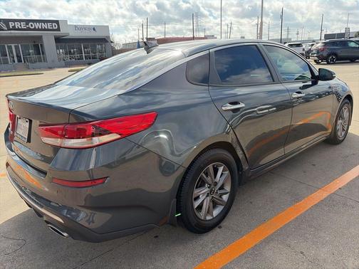 2020 Kia Optima LX