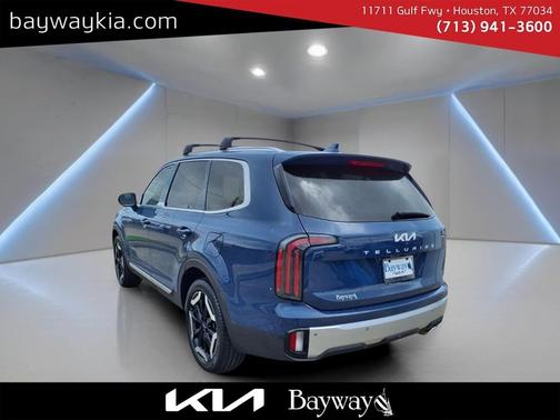Midnight 2023 Kia Telluride EX