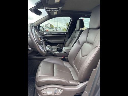 2017 Porsche Cayenne Cayenne