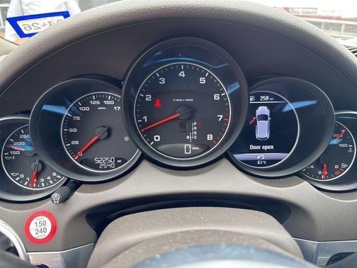 2017 Porsche Cayenne Cayenne