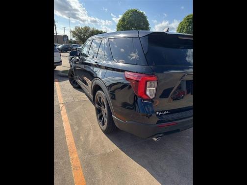 2022 Ford Explorer ST-Line