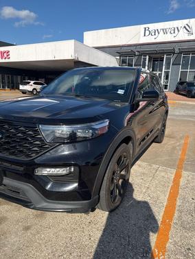 Agate Black Metallic 2022 Ford Explorer ST-Line