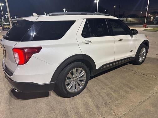 Star White Metallic Tri-Coat 2021 Ford Explorer King Ranch
