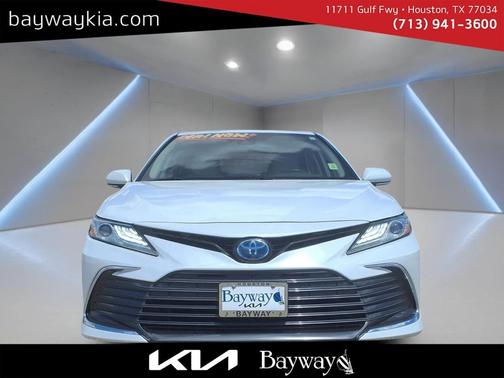 -Select- 2022 Toyota Camry Hybrid XLE