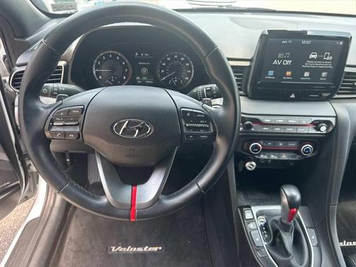 2019 Hyundai Veloster 2
