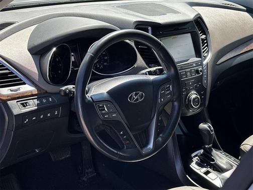 2017 Hyundai SANTA FE Limited Ultimate