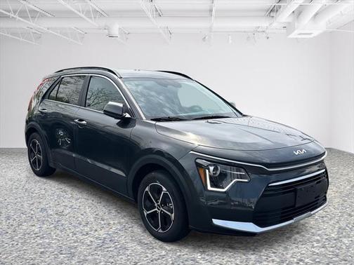 2023 Kia Niro LX