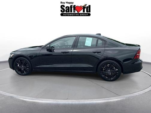 Onyx Black Metallic 2023 Volvo S60 Recharge Plug-In Hybrid T8 Plus Black Edition