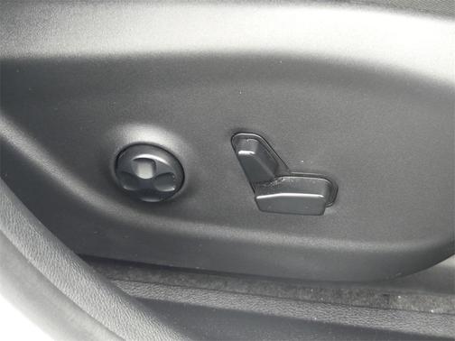 Photo 5 of 32 of 2019 Jeep Cherokee Limited