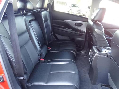 Photo 5 of 32 of 2021 Nissan Murano SL