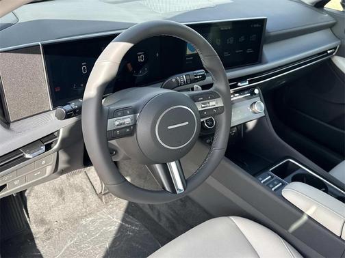 2026 Hyundai SONATA SEL