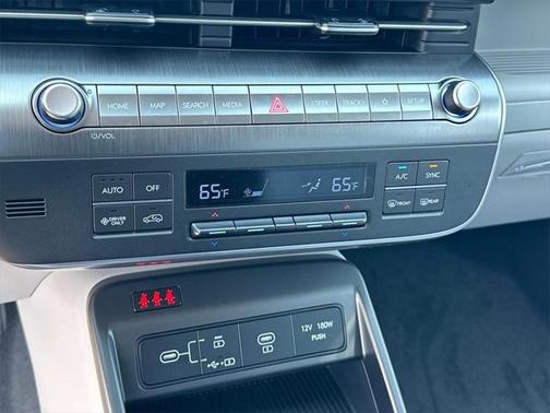 2025 Hyundai KONA EV SEL