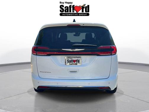 Bright White Clearcoat 2025 Chrysler Pacifica L