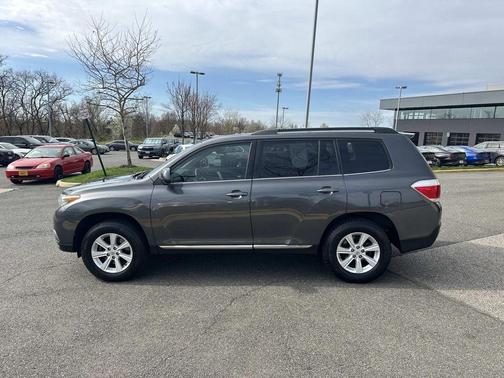 2012 Toyota Highlander SE