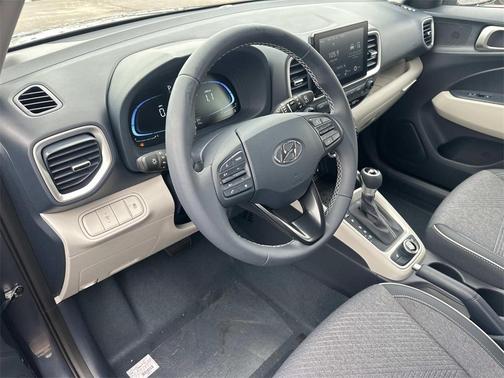 2026 Hyundai VENUE SEL w/Two-Tone Roof