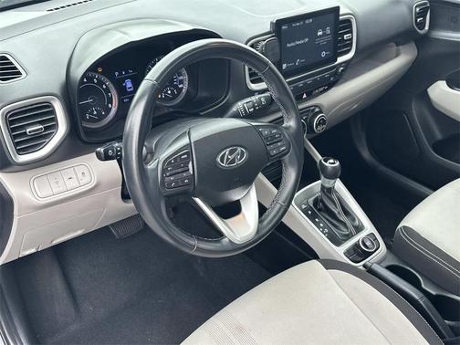 2020 Hyundai VENUE SEL