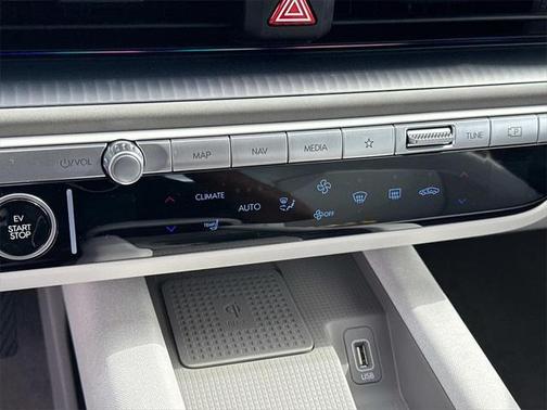 2025 Hyundai IONIQ 6 SE