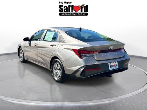 Fluid Metal 2024 Hyundai ELANTRA SE